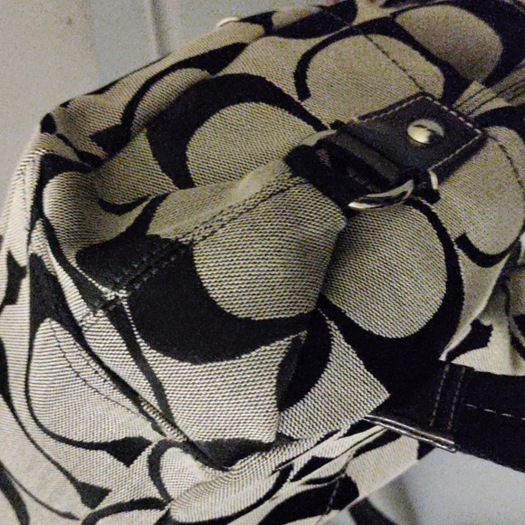 Coach "Kyra Daisy" Signature "C" Backpack Bag - Picture 8 of 9